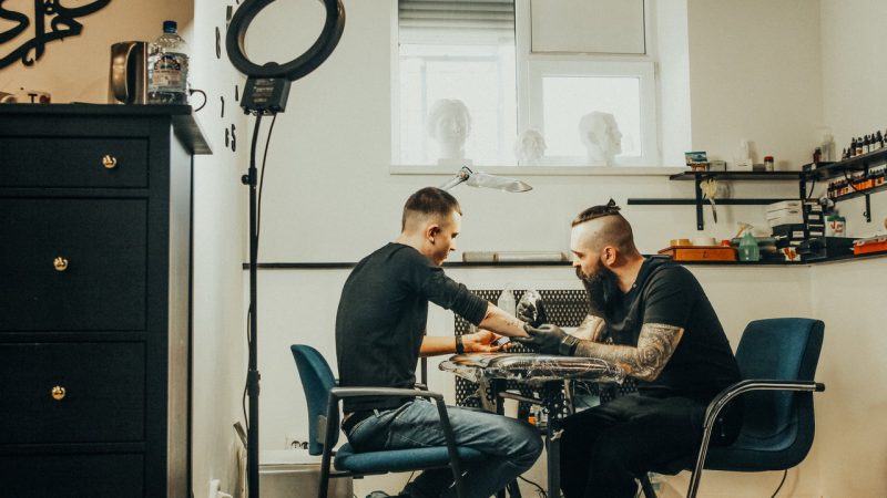 Впервые в истории: немецкая компания выпустила крем для татуировок